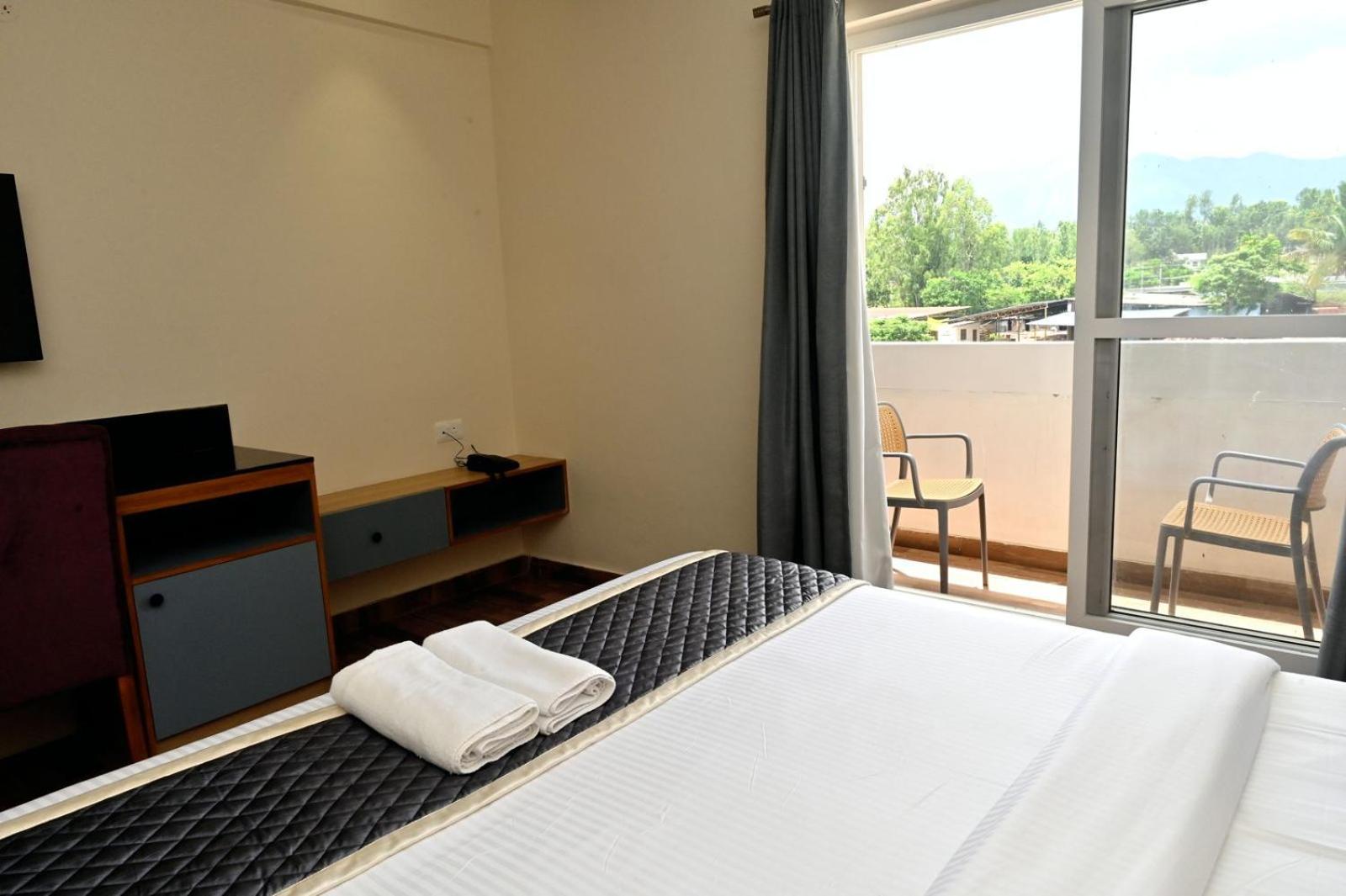 Hometown Sharu'S Inn A Luxury Hotel Chikmagalūr Extérieur photo
